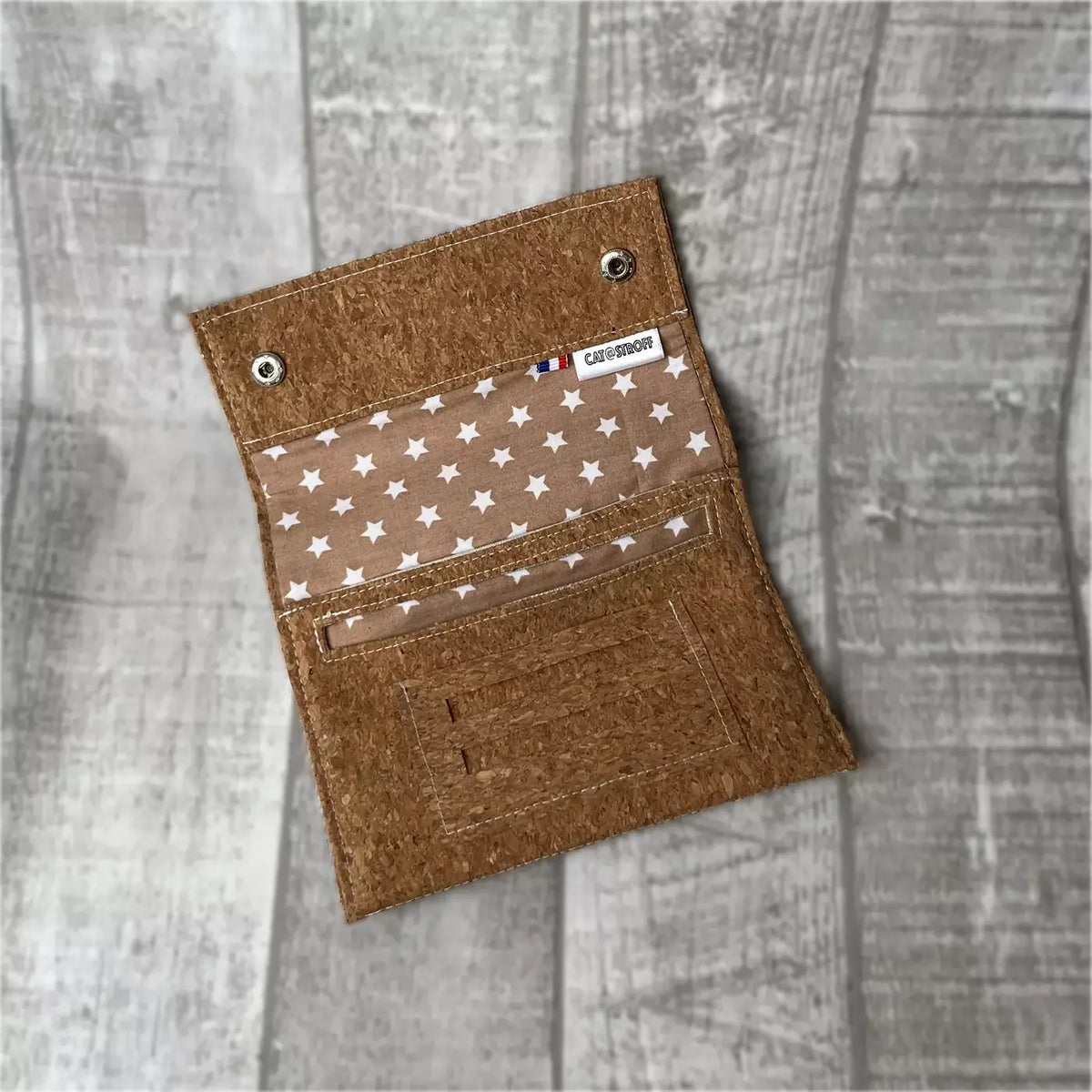 Blague à tabac en liège naturel avec motif étoiles blanches, artisanat CATASTROFF