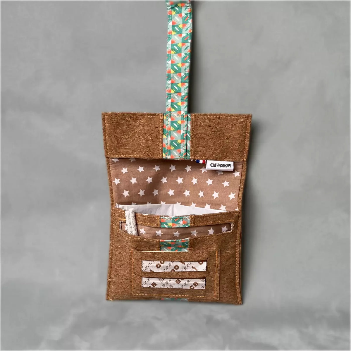 Blague à tabac Liège Géo Fluo artisanale avec motifs géométriques et étoiles par CATASTROFF