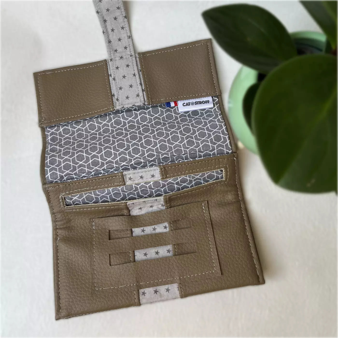 Blague à Tabac "Étoile Taupe"