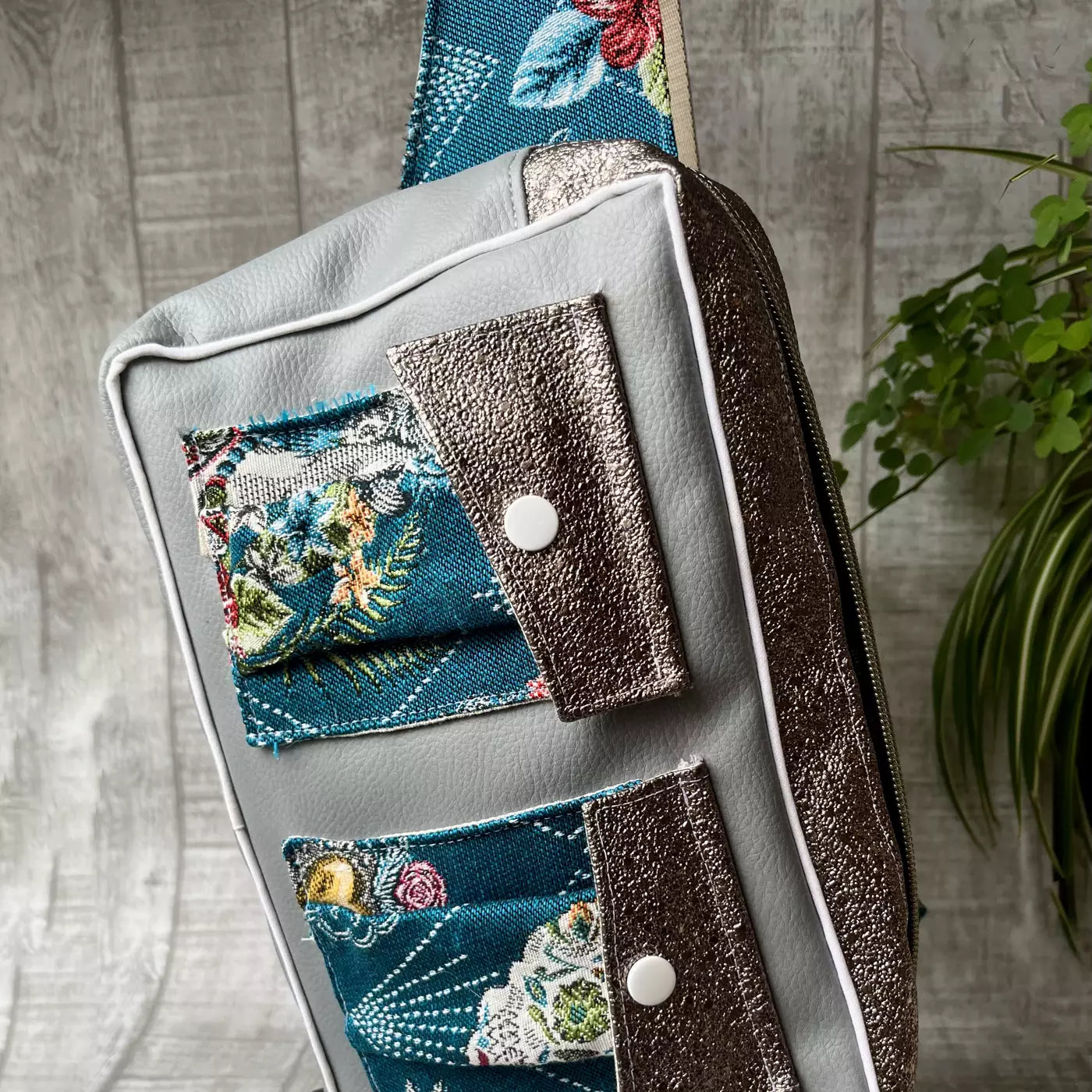Sac Banane Chic - "La Frida"