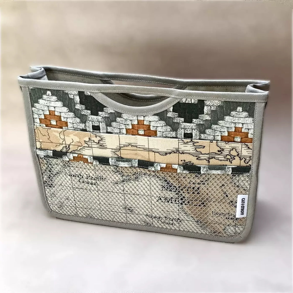 Organiseur de sac gris avec motif de carte du monde vintage par CATASTROFF