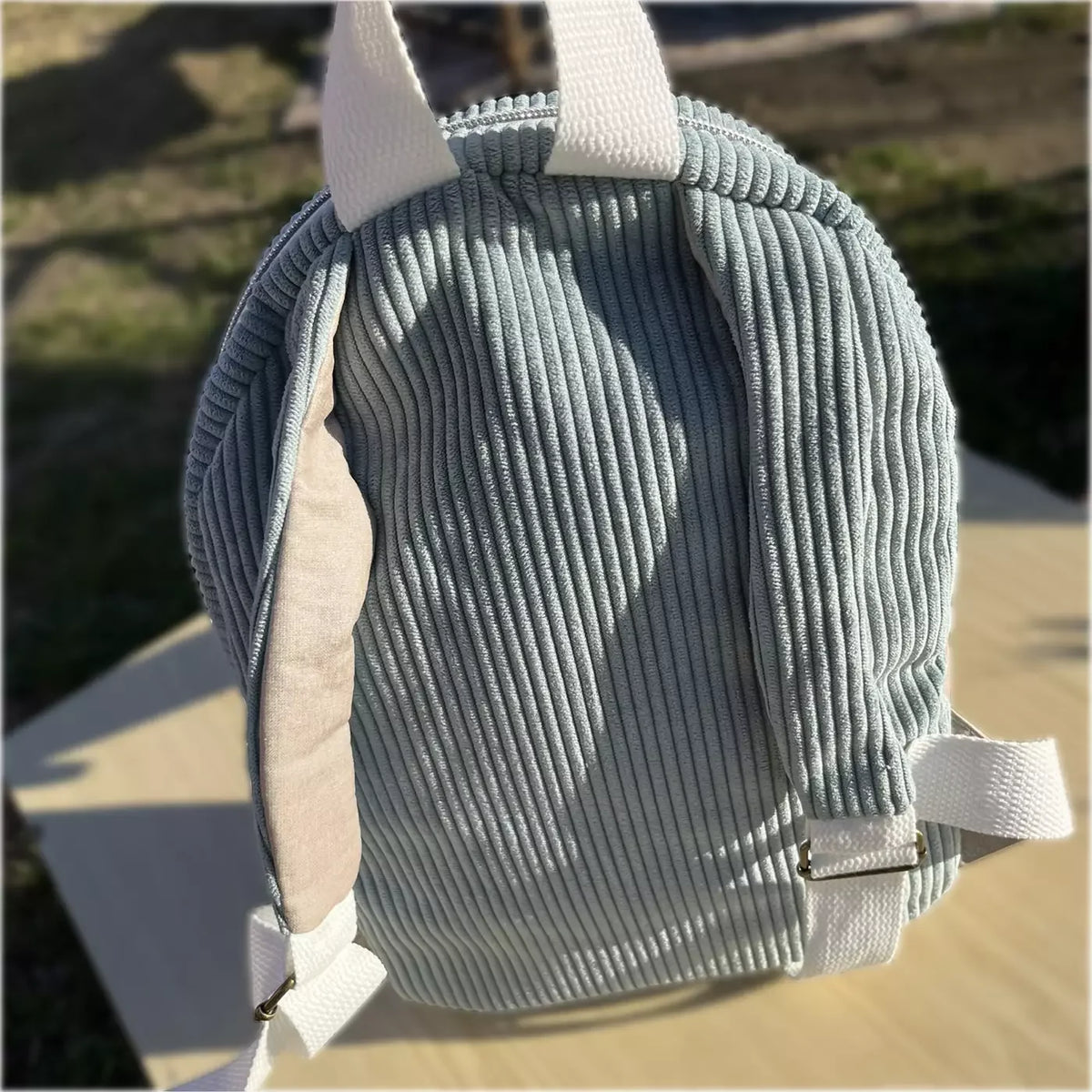 Sac à dos enfant Lapinou Douillet en velours côtelé bleu ciel par CATASTROFF